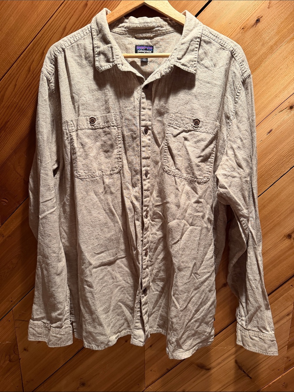 Patagonia Men's Button-Up Shirt in Light Beige